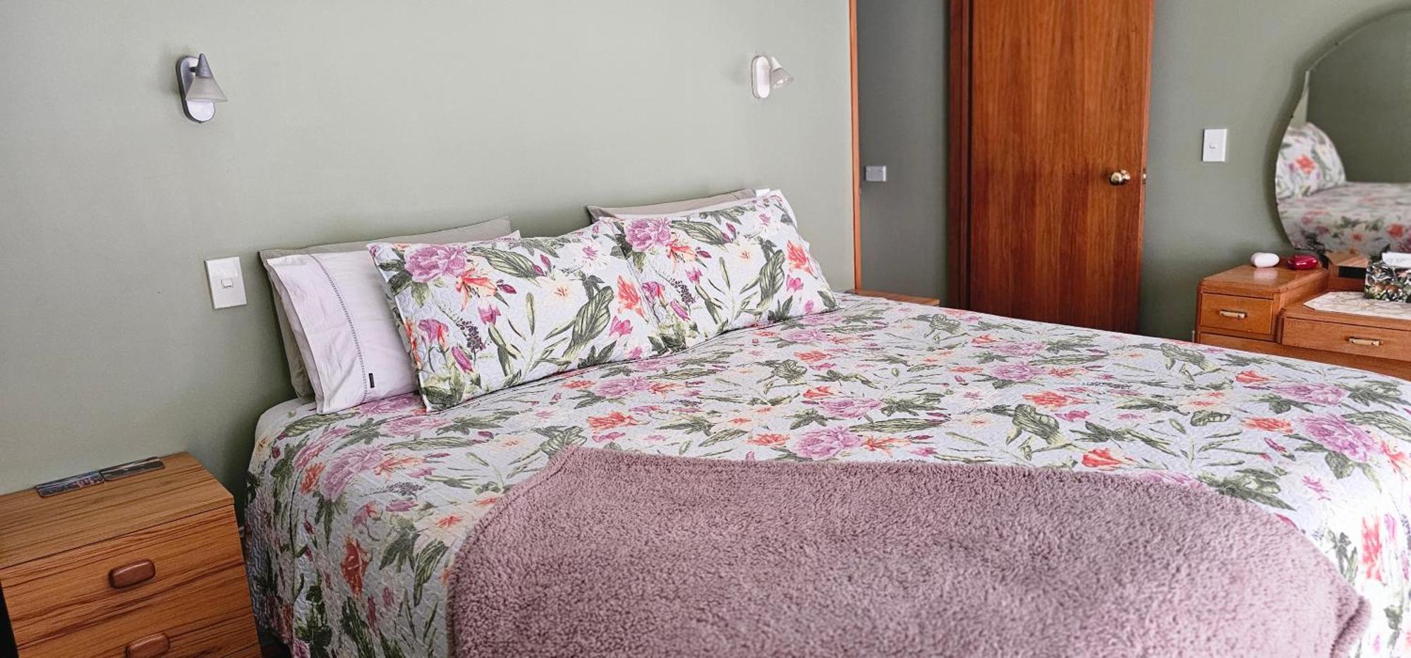 Fred&Donz Bed And Breakfast Lac Lac Taupo Extérieur photo